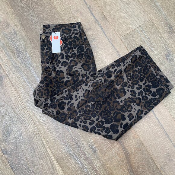 NWT Cider Denim Low Rise Leopard Barrel Leg Jeans - Picture 4 of 4